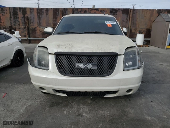 2011 GMC Yukon Hybrid Denali with VIN 1GKS2GEJ4BR326190, listed as a Copart auction lot 84516504 with NaN miles and Salvage Title. Bid and sale history available at carsss.com. Image 5.
