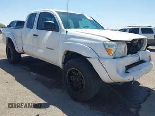 2010 Toyota Tacoma z VIN 5TEUU4EN3AZ725594, wystawiony jako IAAI lot #41951697 z przebiegiem 313 645 mil mil oraz . Historia ofert i sprzedaży dostępna na DreamBid. Obrazek 1.