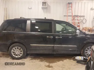 2015 Chrysler Town & Country Touring-L with VIN 2C4RC1CG3FR726639, listed as a IAAI auction lot 41502793 with 161,440 mi miles. Bid and sale history available at carsss.com. Image 13.