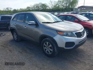 2012 Kia Sorento LX with VIN 5XYKT4A19CG236143, listed as a IAAI auction lot 42027173 with 177,148 mi miles. Bid and sale history available at carsss.com. Image 1.