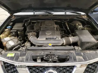 2005 Nissan Pathfinder LE z VIN 5N1AR18W75C778547, wystawiony jako Copart lot #58310965 z przebiegiem 204 301 mil mil oraz Tytuł czysty. Historia ofert i sprzedaży dostępna na DreamBid. Obrazek 12.