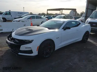 2019 Chevrolet Camaro 1SS with VIN 1G1FE1R78K0120917, listed as a IAAI auction lot 40787647 with 52,505 mi miles. Bid and sale history available at carsss.com. Image 2.