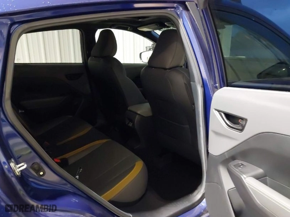 2024 Subaru Crosstrek Sport with VIN 4S4GUHF67R3770040, listed as a IAAI auction lot 40888916 with 2,834 mi miles. Bid and sale history available at carsss.com. Image 8.