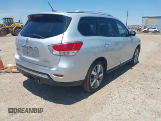 2014 Nissan Pathfinder SV z VIN 5N1AR2MM2EC600717, wystawiony jako IAAI lot #42335010 z przebiegiem 116 887 mil mil oraz . Historia ofert i sprzedaży dostępna na DreamBid. Obrazek 4.