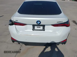 2024 BMW i4 eDrive35 z VIN WBY43AW04RFT05953, wystawiony jako IAAI lot #41972073 z przebiegiem 3333 mil mil oraz . Historia ofert i sprzedaży dostępna na DreamBid. Obrazek 16.