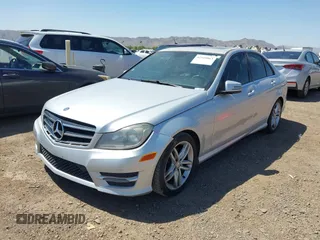 2014 Mercedes-Benz C 250 Sport с VIN WDDGF4HB1EA933861, выставлен на аукционе IAAI как лот 42518063 с пробегом 193 736 миль миль и . История ставок и продаж доступна на DreamBid. Изображение 6.