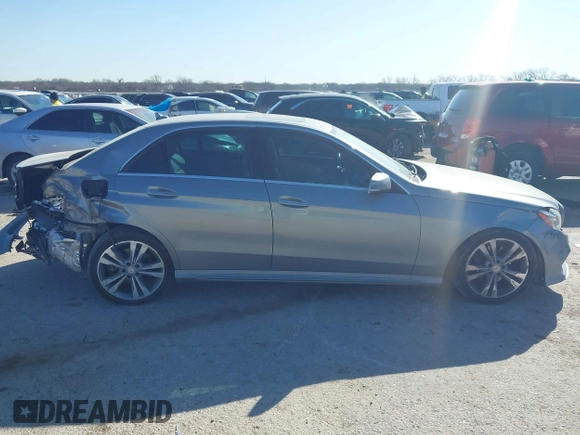2014 Mercedes-Benz E 350 Sport with VIN WDDHF5KB3EA971983, listed as a IAAI auction lot 41766040 with 95,321 mi miles and . Bid and sale history available at carsss.com. Image 14.