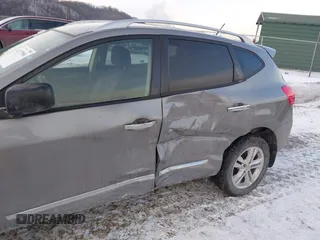 2015 Nissan Rogue S z VIN JN8AS5MV6FW762132, wystawiony jako IAAI lot #41377990 z przebiegiem 175 320 mil mil oraz . Historia ofert i sprzedaży dostępna na DreamBid. Obrazek 6.