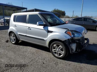 2011 Kia Soul + with VIN KNDJT2A22B7717775, listed as a Copart auction lot 81186954 with 154,095 mi miles and Salvage Title. Bid and sale history available at carsss.com. Image 4.
