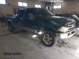 2006 Ford Super Duty F-250 XL with VIN 1FTSW21P16EA38170, listed as a IAAI auction lot 41699372 with 307,166 mi miles. Bid and sale history available at carsss.com. Image 1.