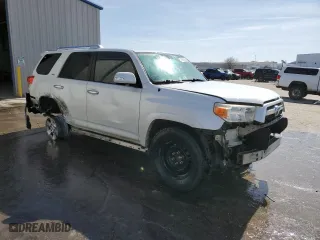 2011 Toyota 4Runner SR5 with VIN JTEZU5JR8B5019290, listed as a Copart auction lot 45624575 with 216,851 mi miles and Salvage Title. Bid and sale history available at carsss.com. Image 4.