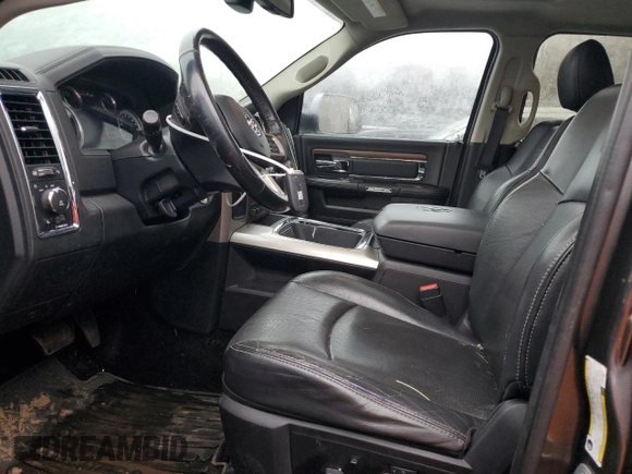 2016 Ram 2500 Laramie z VIN 3C6UR5KL8GG152276, wystawiony jako Copart lot #45340015 z przebiegiem 152 939 mil mil oraz Szkoda całkowita • Salvage title. Historia ofert i sprzedaży dostępna na DreamBid. Obrazek 7.