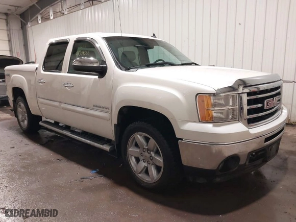 2013 GMC Sierra 1500 SLT with VIN 3GTP2WE76DG197565, listed as a IAAI auction lot 41344388 with 134,972 mi miles. Bid and sale history available at carsss.com. Image 1.