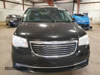 2014 Chrysler Town & Country Touring with VIN 2C4RC1BG2ER326183, listed as a Copart auction lot 53627525 with Not Provided miles and Clean Title. Bid and sale history available at DreamBid. Image 5.