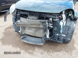 2016 FIAT 500X Lounge z VIN ZFBCFYDT3GP393494, wystawiony jako IAAI lot #42208957 z przebiegiem 93 462 mil mil oraz . Historia ofert i sprzedaży dostępna na DreamBid. Obrazek 6.