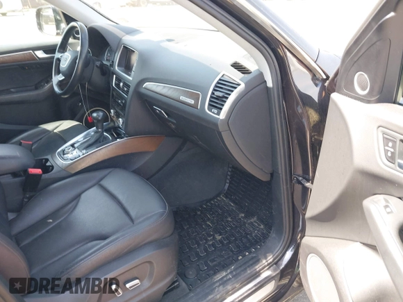 2016 Audi Q5 Premium Plus with VIN WA1L2AFP2GA126019, listed as a IAAI auction lot 42039552 with 138,072 mi miles. Bid and sale history available at carsss.com. Image 5.