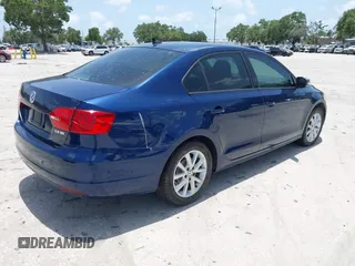 2011 Volkswagen Jetta SE с VIN 3VWDX7AJ2BM013231, выставлен на аукционе IAAI как лот 42400713 с пробегом 117 923 миль миль и . История ставок и продаж доступна на DreamBid. Изображение 4.