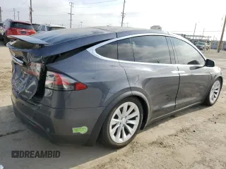 2016 Tesla Model X 70D with VIN 5YJXCAE2XGF001562, listed as a Copart auction lot 53539225 with 73,274 mi miles and Salvage Title. Bid and sale history available at carsss.com. Image 3.