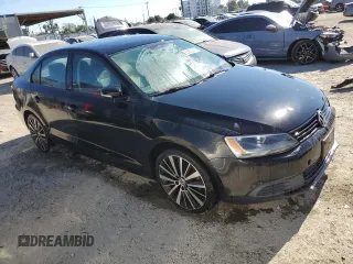 2014 Volkswagen Jetta SE with VIN 3VWD07AJ3EM438417, listed as a Copart auction lot 66203215 with 160,121 mi miles and Clean title. Bid and sale history available at DreamBid. Image 4.