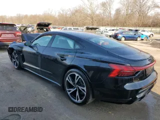 2023 Audi e-tron GT Premium Plus z VIN WAUCJBFW8P7005334, wystawiony jako Copart lot #41005574 z przebiegiem 10 093 mil mil oraz . Historia ofert i sprzedaży dostępna na DreamBid. Obrazek 2.