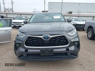 2021 Toyota Highlander Hybrid Limited with VIN 5TDYARAH0MS505144, listed as a IAAI auction lot 41804501 with 40,907 mi miles and . Bid and sale history available at DreamBid. Image 12.