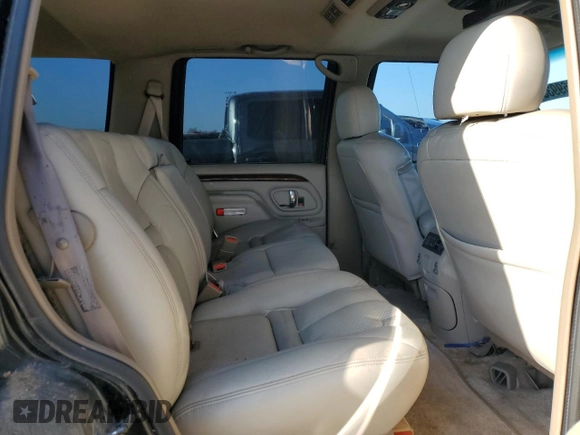 1999 Cadillac Escalade z VIN 1GYEK13R7XR402243, wystawiony jako Copart lot #43269935 z przebiegiem 231 465 mil mil oraz Czysty tytuł • Clean title. Historia ofert i sprzedaży dostępna na DreamBid. Obrazek 11.