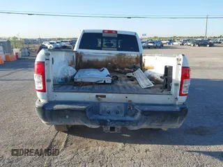 2022 Ram 2500 Tradesman with VIN 3C6UR5HJ4NG130956, listed as a IAAI auction lot 41934589 with 117,963 mi miles. Bid and sale history available at carsss.com. Image 16.