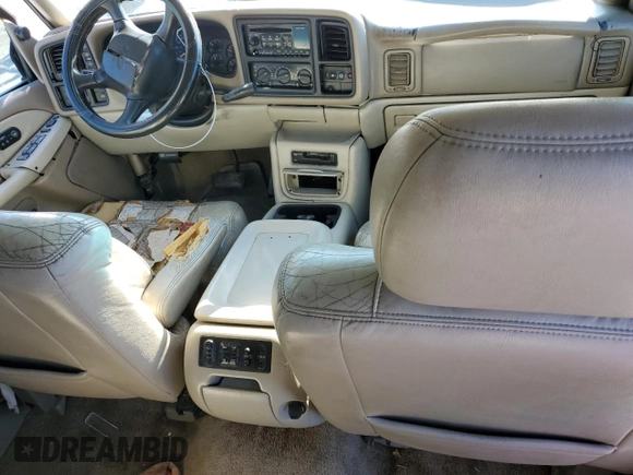 2001 Chevrolet Suburban LS with VIN 3GNFK16T31G177271, listed as a Copart auction lot 89349205 with 404,627 mi miles and Salvage Title. Bid and sale history available at carsss.com. Image 8.