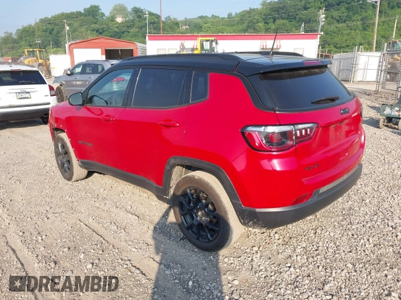 2024 Jeep Compass Latitude with VIN 3C4NJDBN8RT592122, listed as a IAAI auction lot 42375753 with 8,187 mi miles and . Bid and sale history available at DreamBid. Image 3.