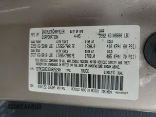 2005 Dodge 2500 SLT z VIN 3D7KS28D35G825240, wystawiony jako Copart lot #46933525 z przebiegiem 102 540 mil mil oraz Szkoda całkowita • Salvage title. Historia ofert i sprzedaży dostępna na DreamBid. Obrazek 14.