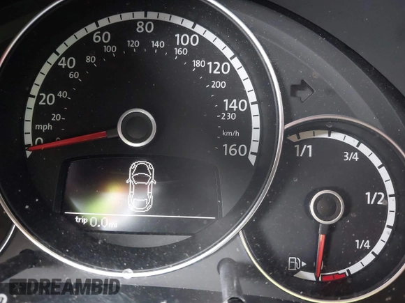 2013 Volkswagen Beetle 2.5L z VIN 3VW5X7AT5DM805978, wystawiony jako IAAI lot #42429397 z przebiegiem 62 408 mil mil oraz . Historia ofert i sprzedaży dostępna na DreamBid. Obrazek 7.