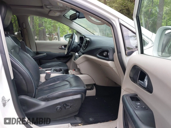 2018 Chrysler Pacifica Limited с VIN 2C4RC1GG7JR149276, выставлен на аукционе IAAI как лот 42118109 с пробегом 106 470 миль миль и . История ставок и продаж доступна на DreamBid. Изображение 5.