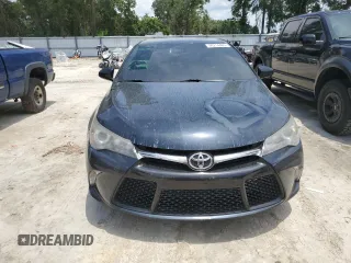 2017 Toyota Camry XLE z VIN 4T1BF1FK0HU402901, wystawiony jako Copart lot #58214405 z przebiegiem 85 148 mil mil oraz Szkoda całkowita • Salvage title. Historia ofert i sprzedaży dostępna na DreamBid. Obrazek 5.