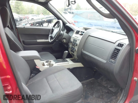 2011 Ford Escape XLT с VIN 1FMCU9DG9BKA30856, выставлен на аукционе IAAI как лот 42220342 с пробегом 126 309 миль миль и . История ставок и продаж доступна на DreamBid. Изображение 5.