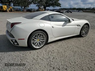 2012 Ferrari California z VIN ZFF65TJA9C0186664, wystawiony jako Copart lot #87967125 z przebiegiem Nie podano mil oraz Szkoda całkowita • Salvage title. Historia ofert i sprzedaży dostępna na DreamBid. Obrazek 3.