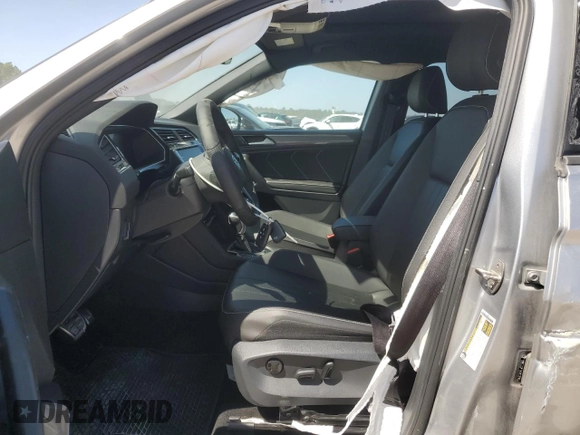 2022 Volkswagen Tiguan SE R-Line Black with VIN 3VVCB7AX1NM174113, listed as a Copart auction lot 51280465 with 42,260 mi miles and Clean title. Bid and sale history available at DreamBid. Image 7.