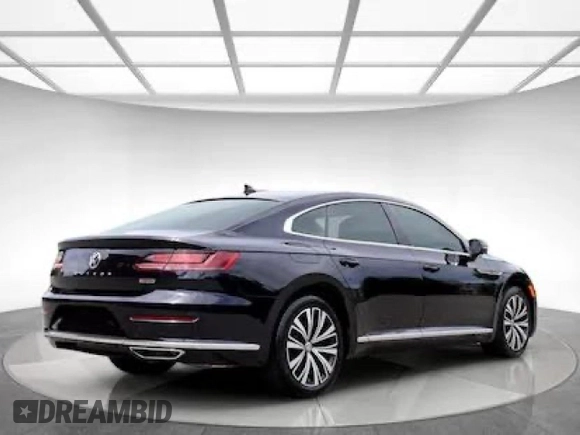 2019 Volkswagen Arteon z VIN WVWDR7AN7KE022XXX, wystawiony jako Copart lot #59252445 z przebiegiem 33 032 mil mil oraz Tytuł czysty. Historia ofert i sprzedaży dostępna na DreamBid. Obrazek 4.