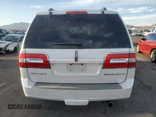 2010 Lincoln Navigator z VIN 5LMJJ2H58AEJ10577, wystawiony jako Copart lot #46904225 z przebiegiem 131 479 mil mil oraz Czysty tytuł • Clean title. Historia ofert i sprzedaży dostępna na DreamBid. Obrazek 6.