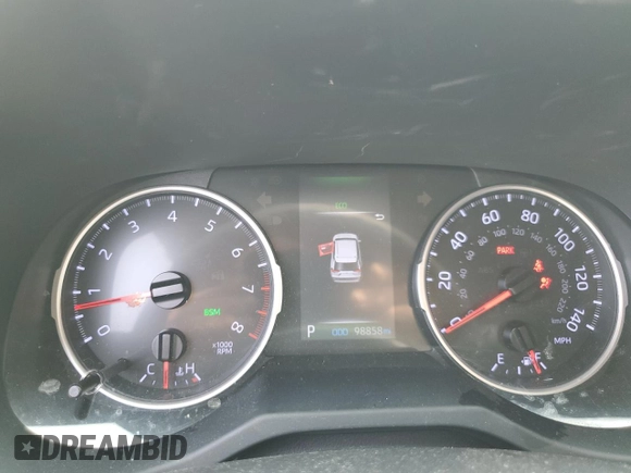 2019 Toyota RAV4 XLE with VIN JTMP1RFV8KJ001784, listed as a Copart auction lot 59109235 with 98,858 mi miles and Salvage title. Bid and sale history available at DreamBid. Image 9.