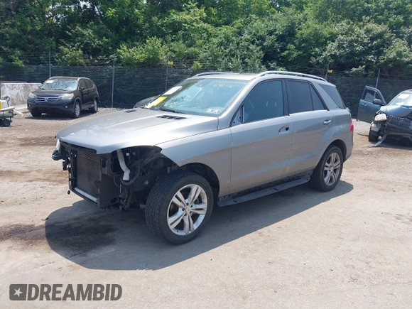 2015 Mercedes-Benz M 350 with VIN 4JGDA5HBXFA592118, listed as a IAAI auction lot 42429105 with 131,705 mi miles and . Bid and sale history available at DreamBid. Image 19.