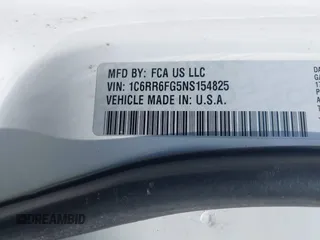 2022 Ram 1500 Tradesman z VIN 1C6RR6FG5NS154825, wystawiony jako IAAI lot #42316379 z przebiegiem 75 347 mil mil oraz . Historia ofert i sprzedaży dostępna na DreamBid. Obrazek 9.