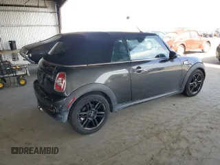 2013 MINI Convertible S z VIN WMWZP3C56DT705270, wystawiony jako Copart lot #62717625 z przebiegiem 85 388 mil mil oraz Czysty tytuł • Clean title. Historia ofert i sprzedaży dostępna na DreamBid. Obrazek 3.