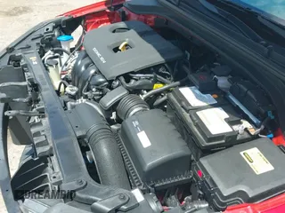 2017 Hyundai Elantra Limited с VIN KMHD84LF4HU388206, выставлен на аукционе IAAI как лот 43047527 с пробегом 60 504 миль миль и . История ставок и продаж доступна на DreamBid. Изображение 20.