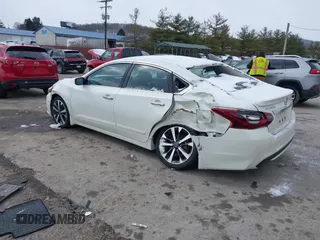 2017 Nissan Altima SV with VIN 1N4AL3AP7HC119737, listed as a IAAI auction lot 41630783 with 82,713 mi miles and . Bid and sale history available at DreamBid. Image 3.