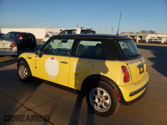 2002 MINI Hardtop with VIN WMWRC33422TC35953, listed as a Copart auction lot 42347465 with 126,890 mi miles and Salvage Title. Bid and sale history available at DreamBid. Image 2.