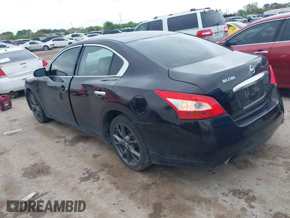2014 Nissan Maxima S z VIN 1N4AA5AP3EC911798, wystawiony jako IAAI lot #41842528 z przebiegiem 124 030 mil mil oraz . Historia ofert i sprzedaży dostępna na DreamBid. Obrazek 3.