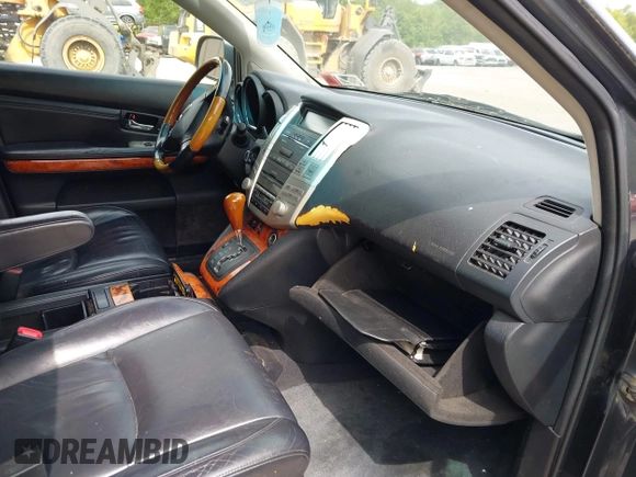 2006 Lexus RX 330 with VIN 2T2HA31U46C102172, listed as a IAAI auction lot 42375099 with 455,978 mi miles and . Bid and sale history available at DreamBid. Image 5.