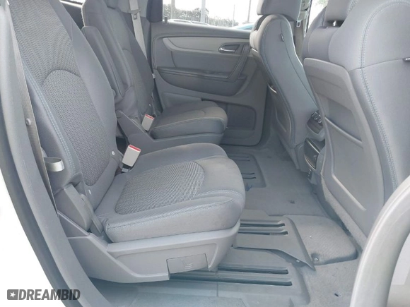 2015 Chevrolet Traverse LT with VIN 1GNKRGKD1FJ329260, listed as a IAAI auction lot 40332179 with 1 mi miles. Bid and sale history available at carsss.com. Image 8.