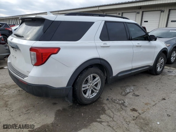 2020 Ford Explorer XLT with VIN 1FMSK7DH5LGB18340, listed as a Copart auction lot 42372295 with 114,670 mi miles and Salvage Title. Bid and sale history available at carsss.com. Image 3.