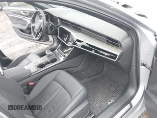 2023 Audi A6 Premium z VIN WAUD3BF27PN068058, wystawiony jako IAAI lot #42179522 z przebiegiem 7 869 mil mil oraz . Historia ofert i sprzedaży dostępna na DreamBid. Obrazek 5.